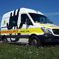 Afbeelding dierenambulance met logo